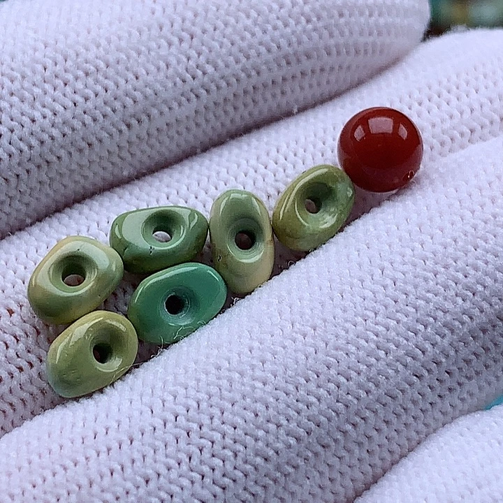 南红玛瑙未镶嵌珠宝奇石