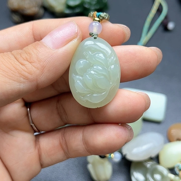 【闪购商品】颈饰未镶嵌和田玉知*耶