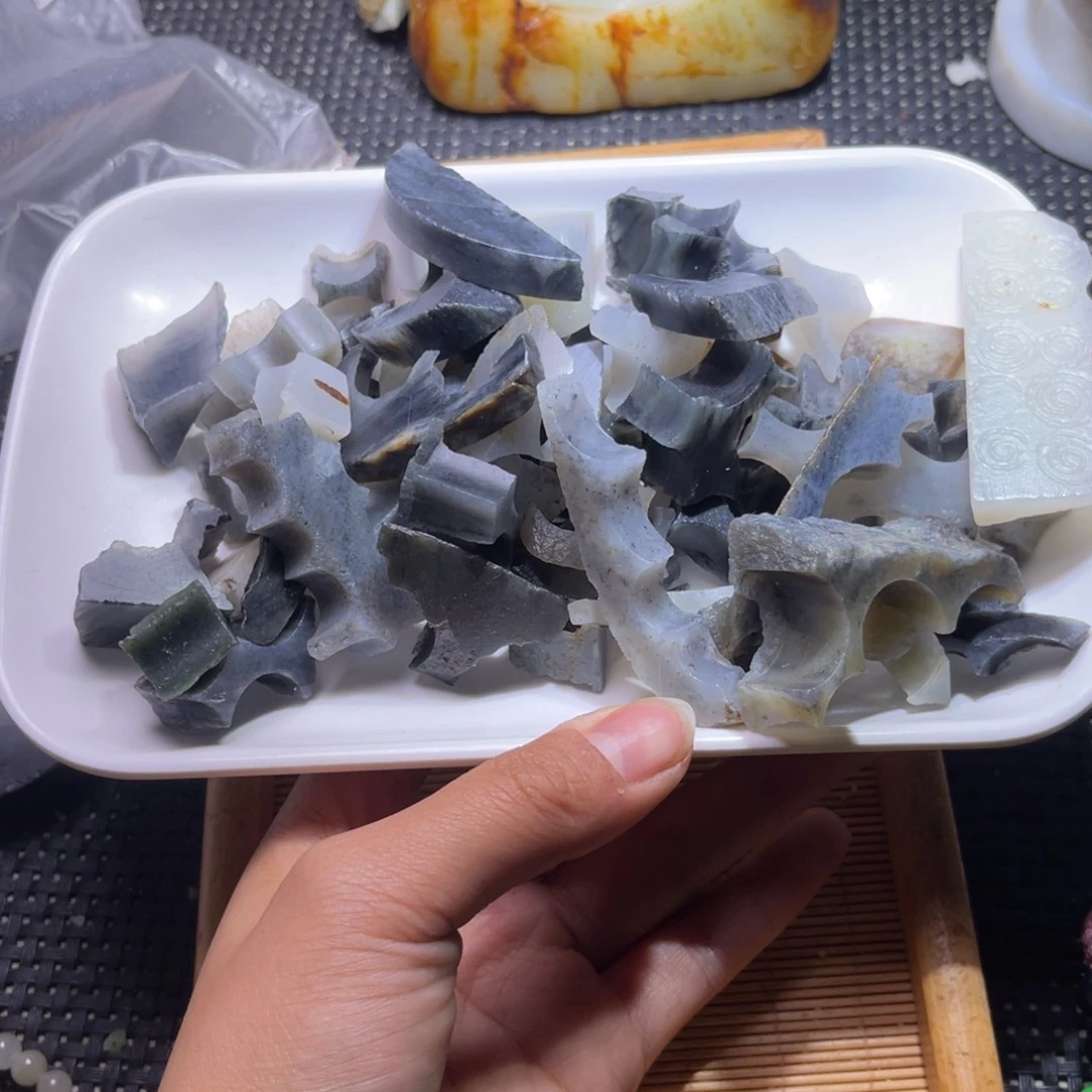 未镶嵌和田玉车挂