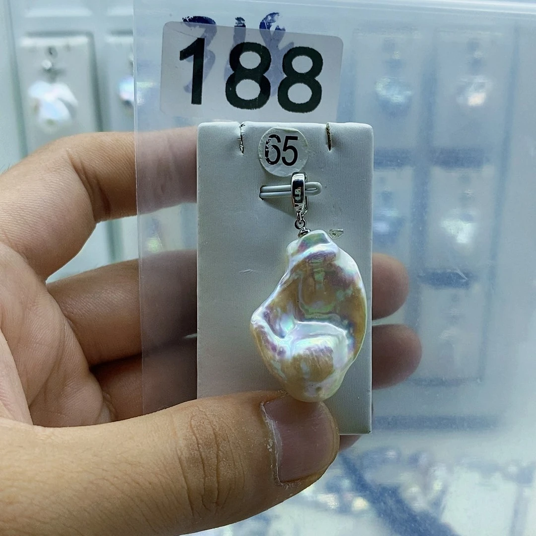 淡水珍珠合金颈饰