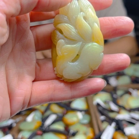 【闪购商品】和田玉未镶嵌颈饰