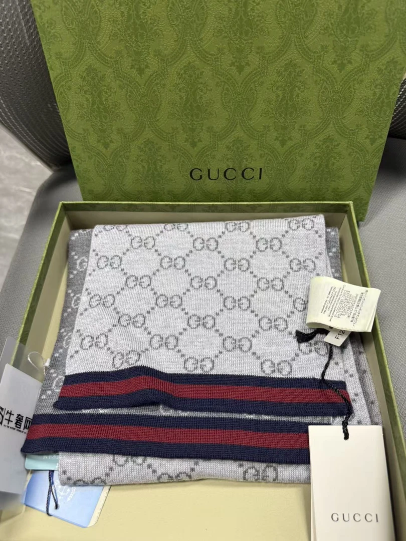 未使用 GUCCI/古驰 【安则专属】灰色围巾