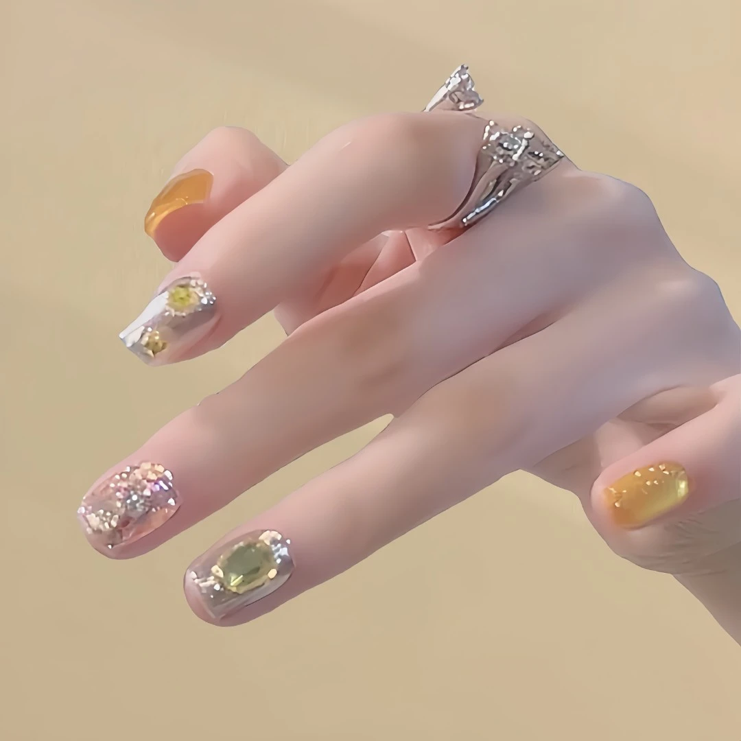 现货【质感欧尼】甲可拆卸亮片撞色设计显白美甲新款穿戴甲豆豆甲