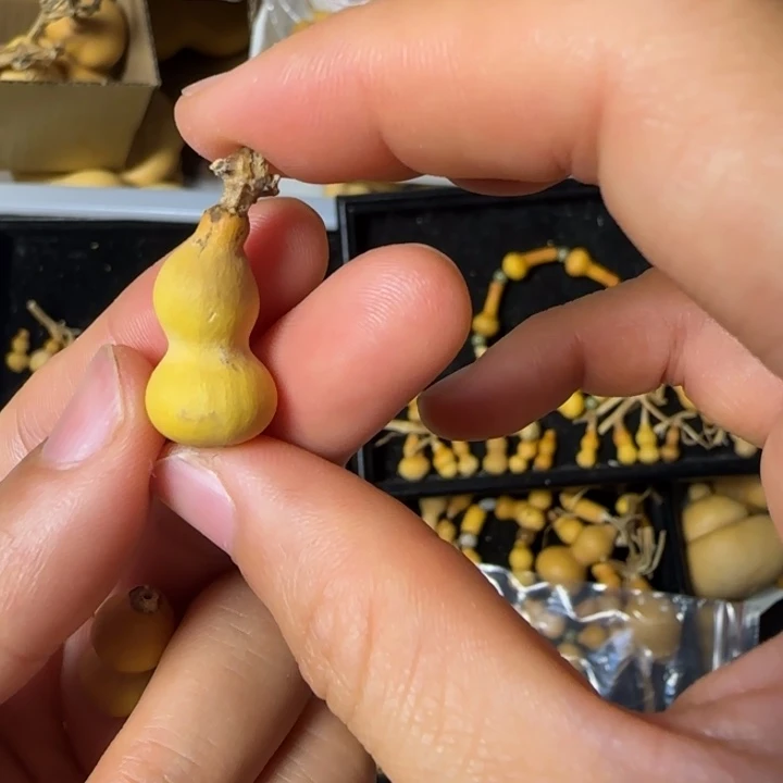 鳯***凰葫芦打孔后不退不换！（微瑕）