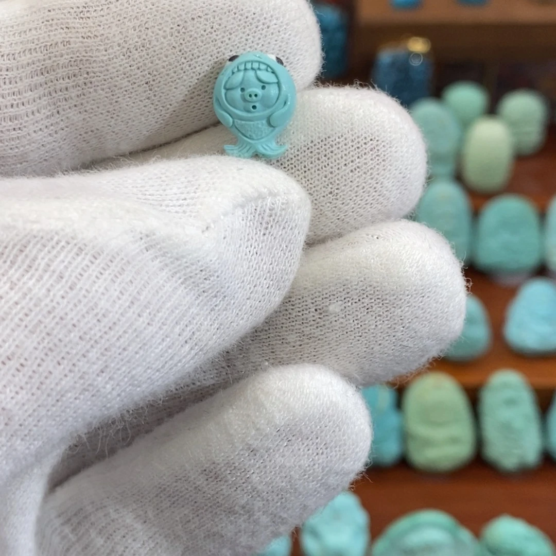 绿松石未镶嵌珠宝奇石