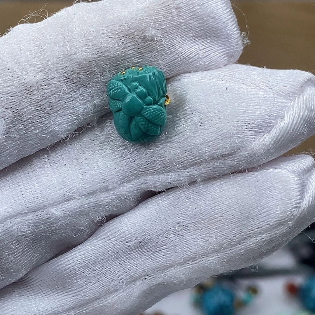 绿松石未镶嵌珠宝奇石