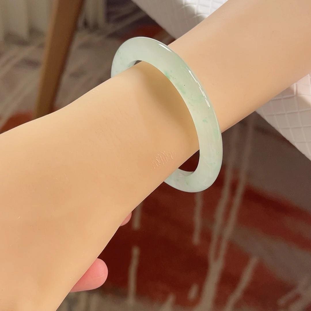 石英质玉未镶嵌手镯