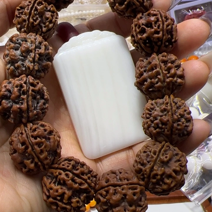 大果紫檀（缅甸花梨）大白牌子