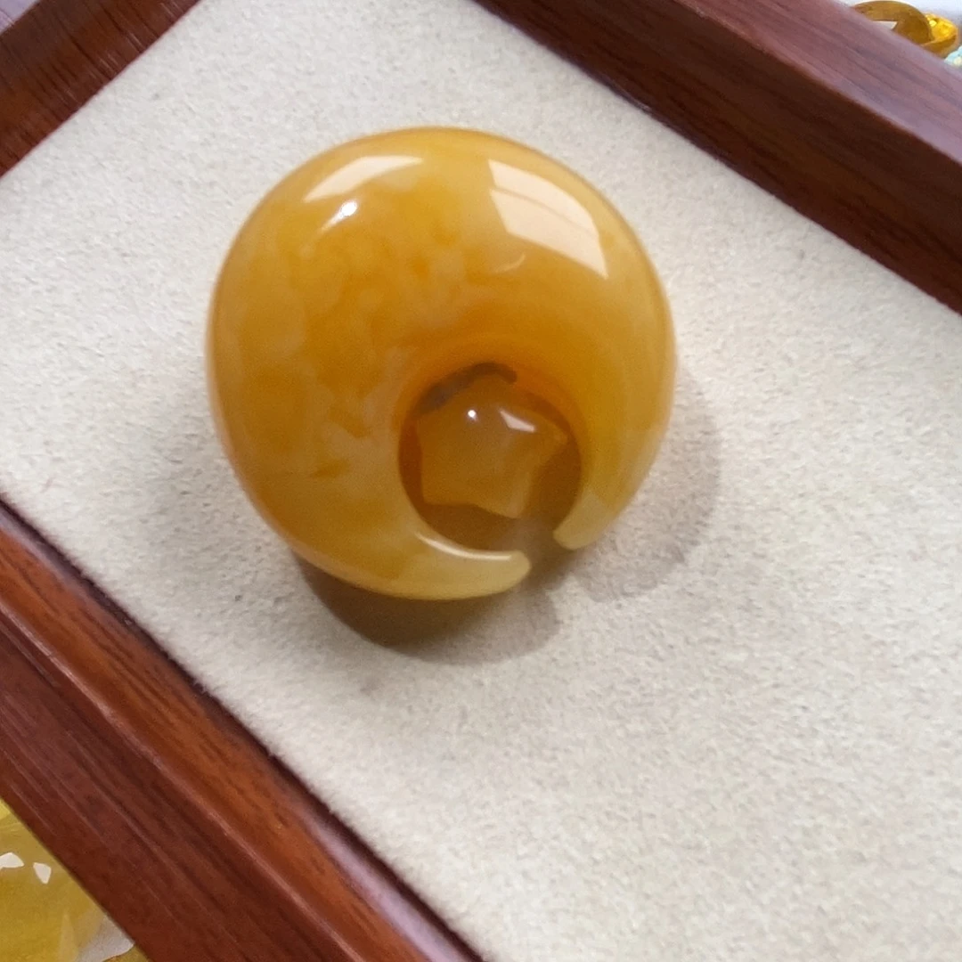琥珀裸石未镶嵌天然原矿琥珀蜜蜡同料星月吊坠