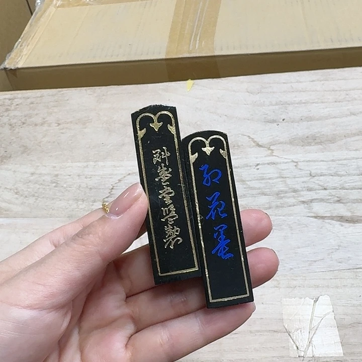 精品摆件。