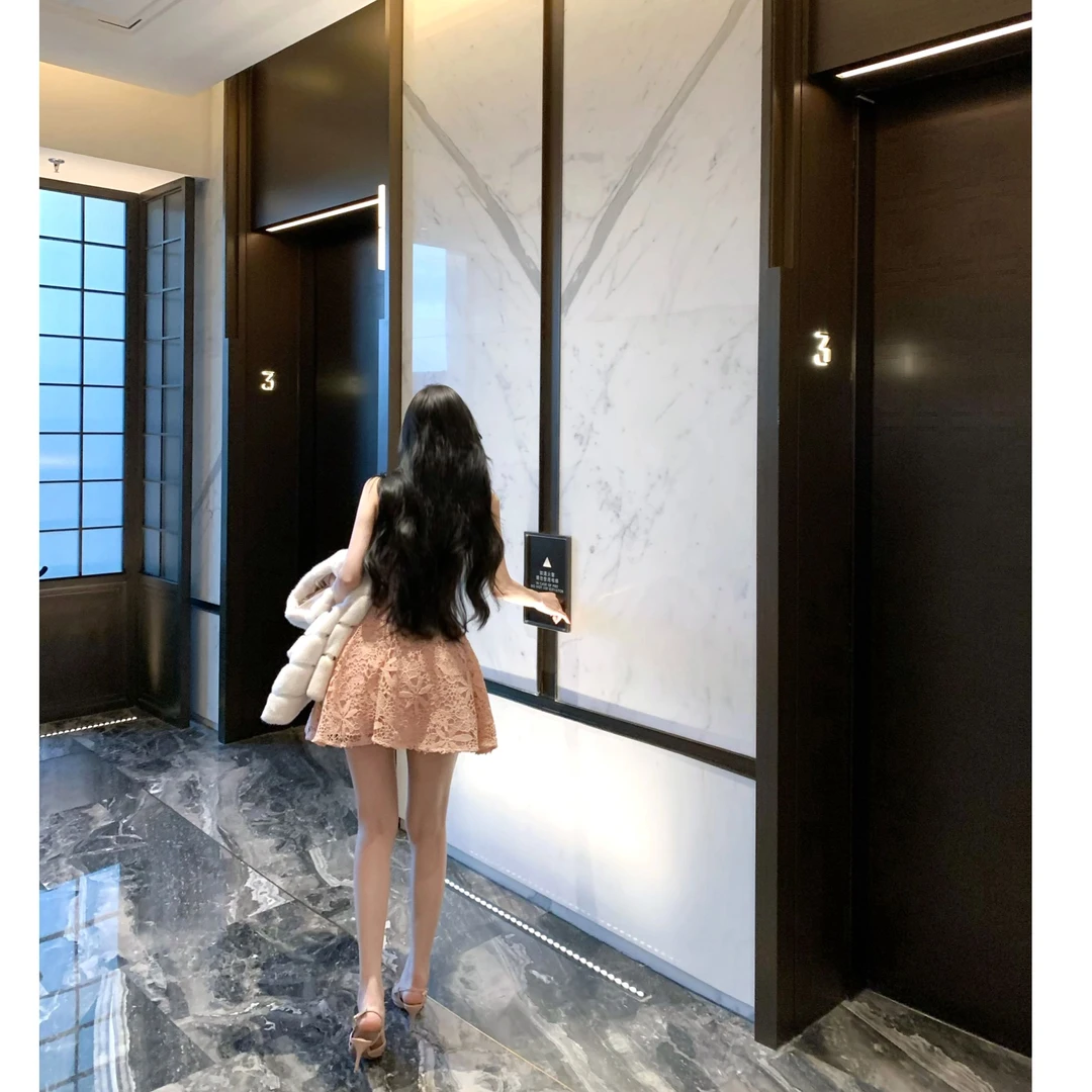 WW定制「定染花蕊」蕾丝气质时尚镂空轻奢显瘦网红小众设计感连衣裙