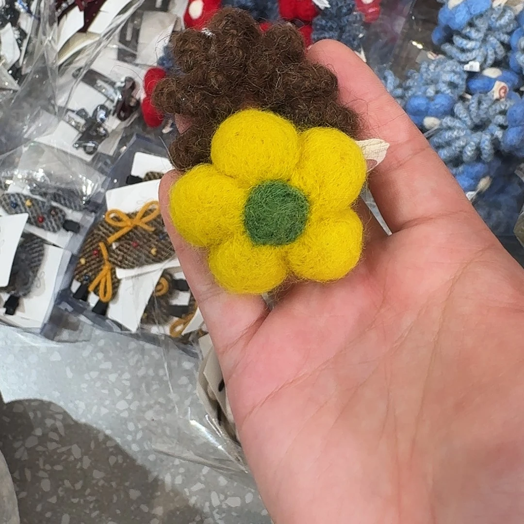 非金属黄咖色花电话线