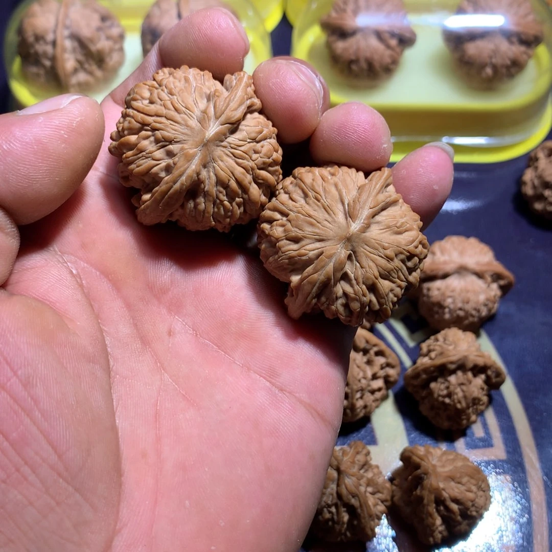文玩核桃吊坠石子磨40