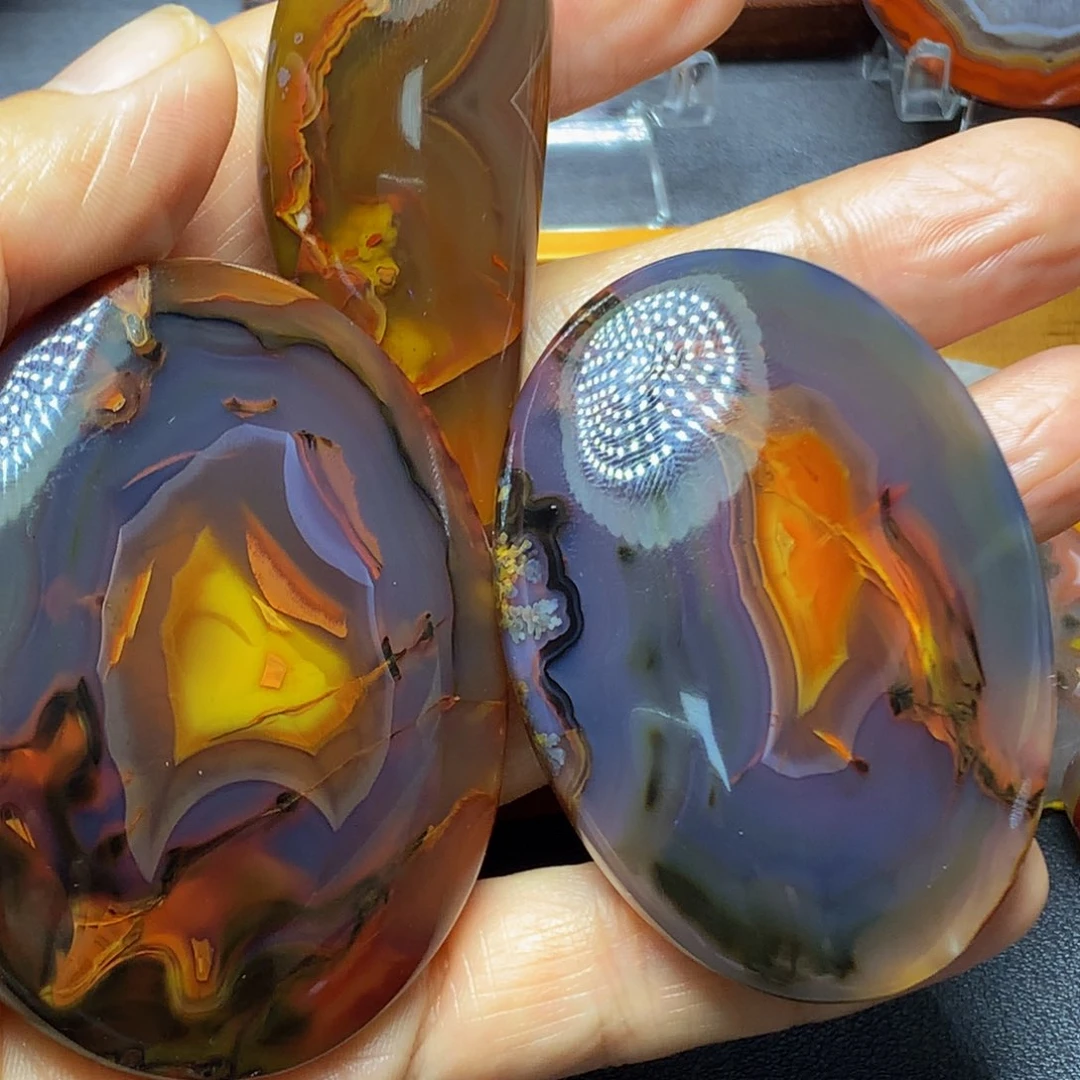 未镶嵌颈饰玛瑙/玉髓追**人