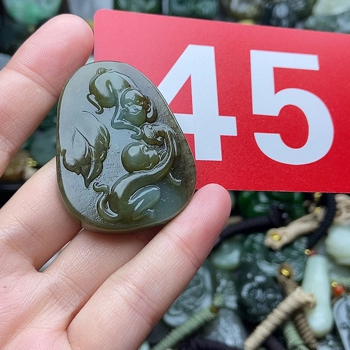 和田玉未镶嵌颈饰