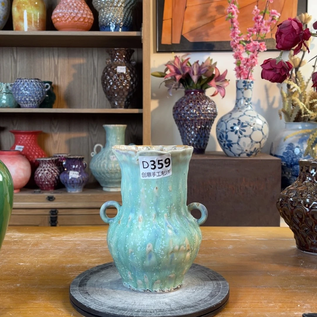 摆件陶瓷花瓶高18口径8盘泥微瑕