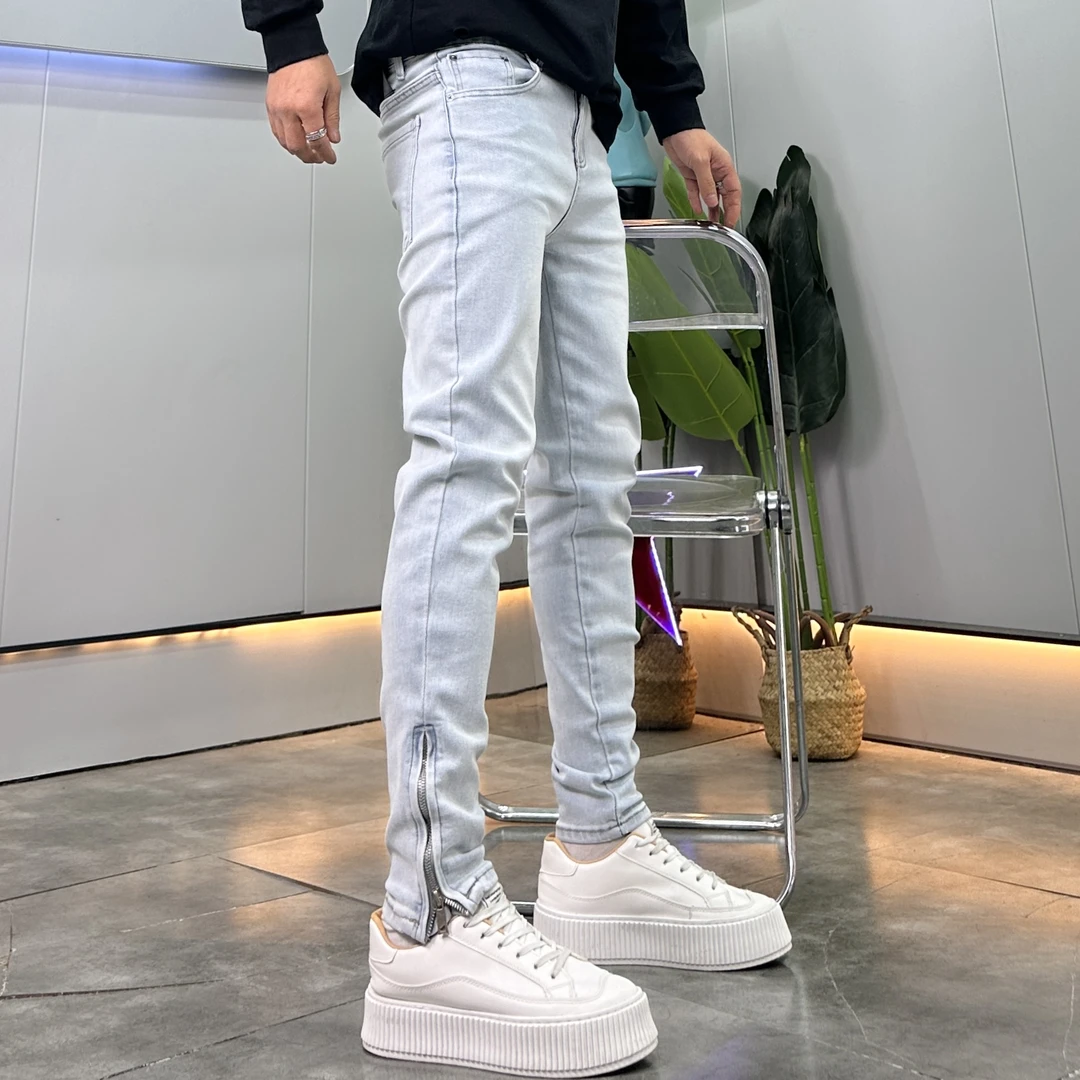 高街浅色牛仔裤男2025春季新款微喇韩版裤脚拉链修身小脚裤