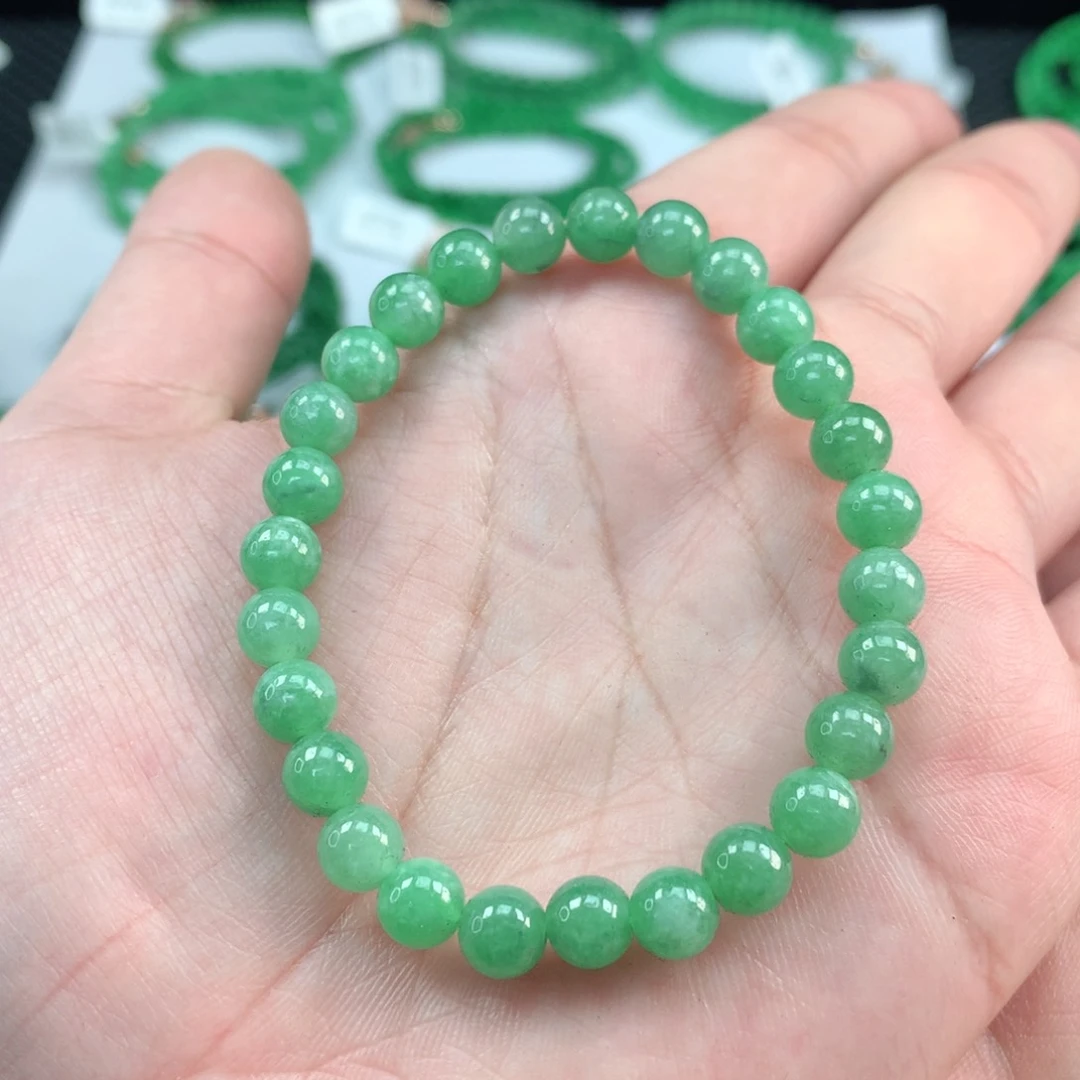 翡翠手链未镶嵌翡翠