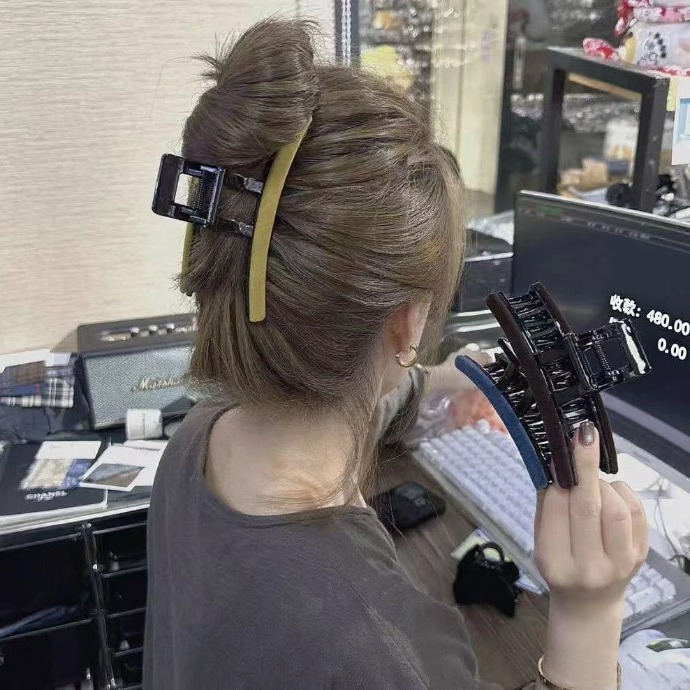 韩国2025秋新款彩色丝绒抓夹大号发量多鲨鱼夹女网红后脑勺盘发夹