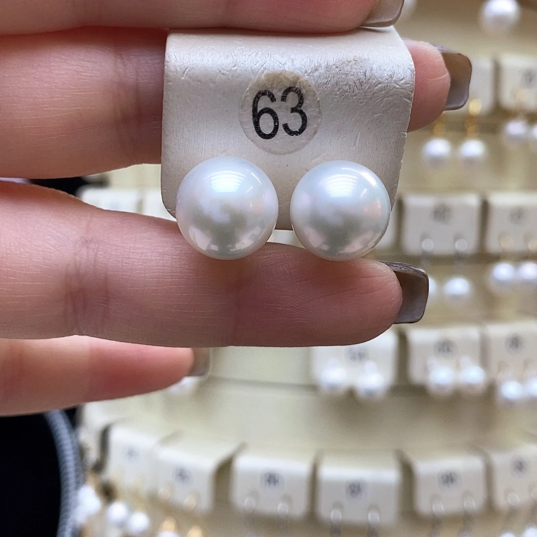 耳饰18K金镶嵌淡水珍珠