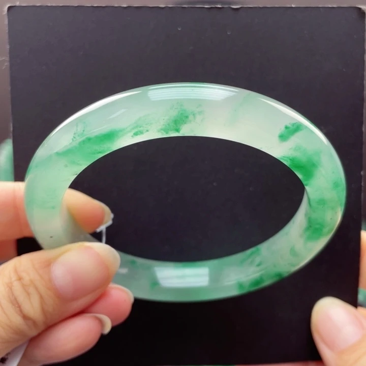 石英质玉手镯未镶嵌60-61