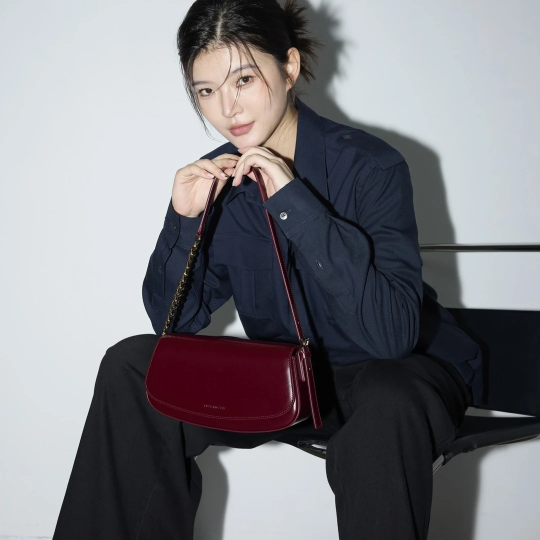 欧尚典包包女2025新款百搭单肩马鞍包女真皮斜挎高级感洋气腋下包