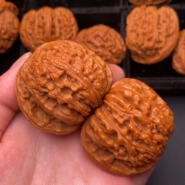 38碧玺（处理）文玩
