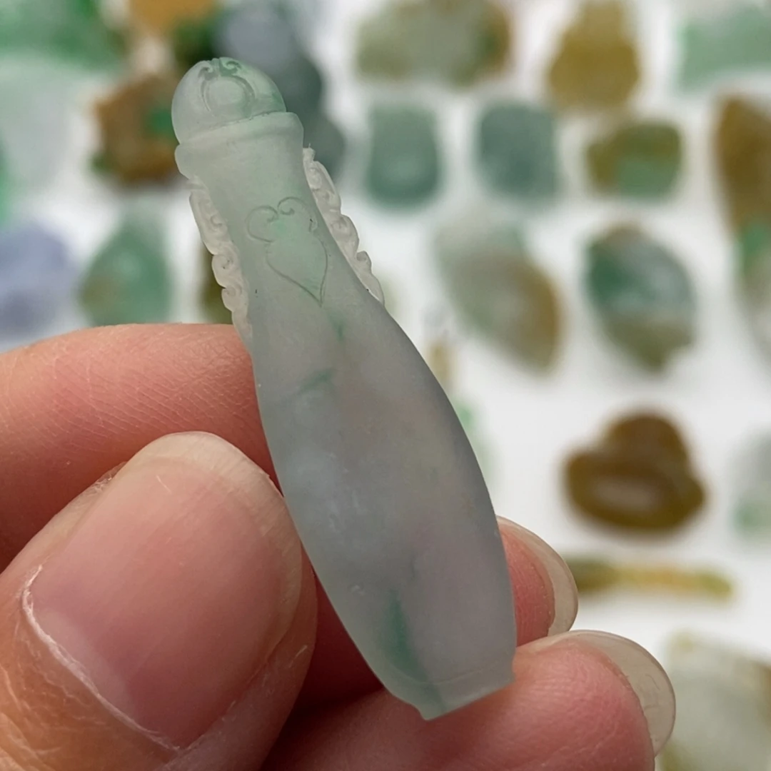 定制翡翠未镶嵌12560589