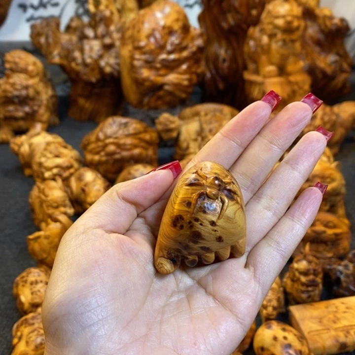 崖柏知足常乐，自得其乐