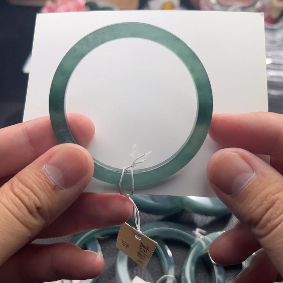 定制翡翠未镶嵌手鐲