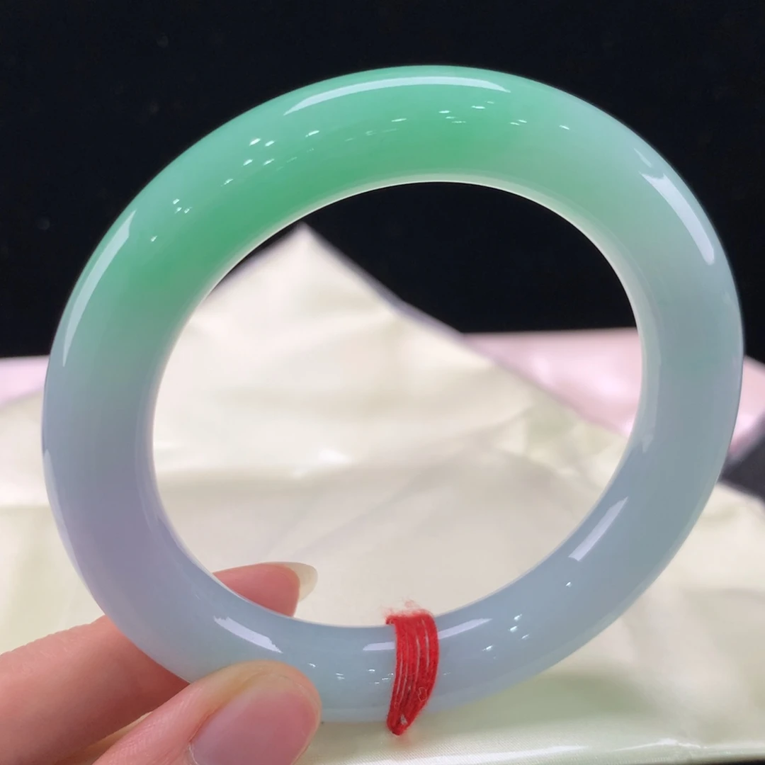 翡翠手镯未镶嵌111-0395