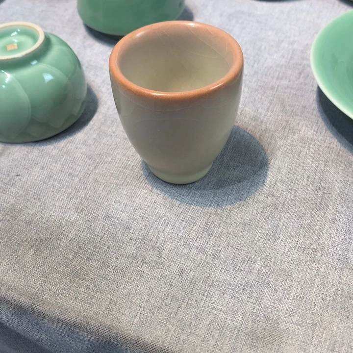 遇***尔龙泉青瓷猪油冻杯