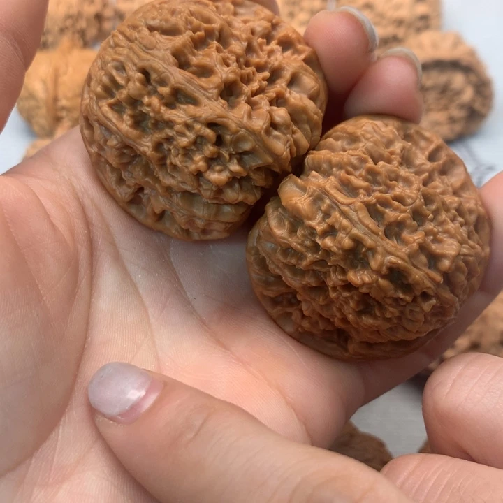 文玩核桃把件南疆石45