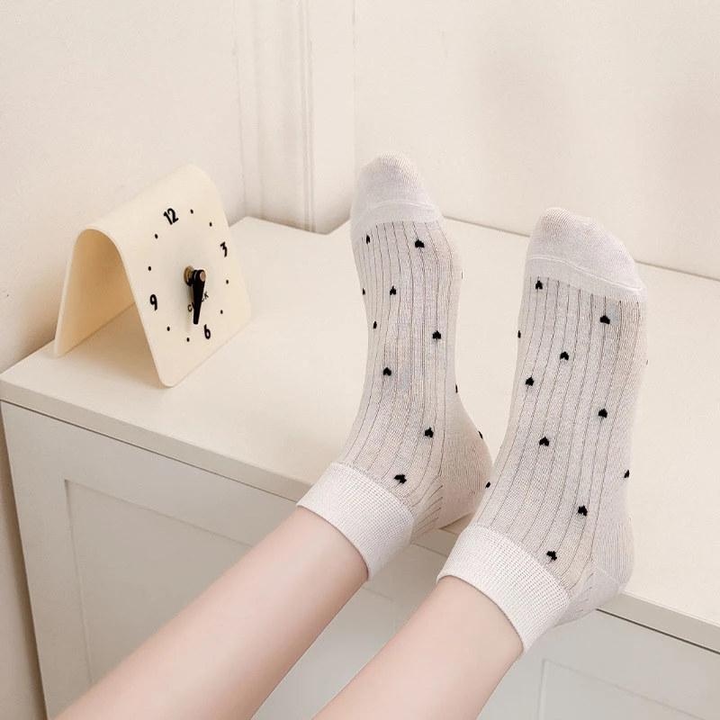 韩版简约黑白色学院风短筒袜甜美爱心袜子春夏薄款透气外穿运动袜