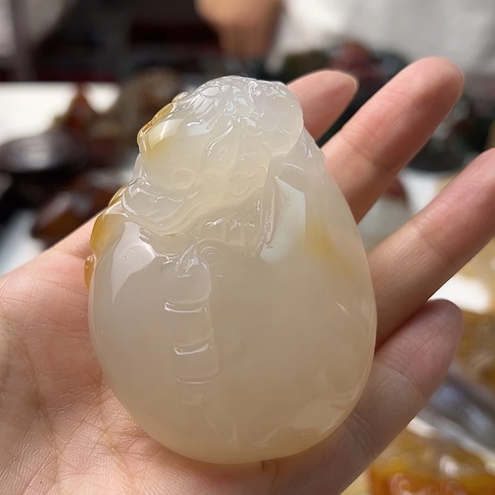 未镶嵌颈饰玛瑙/玉髓