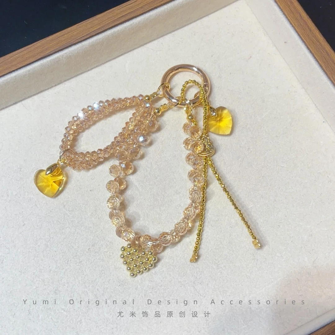 卡庭【设计师手作】新年爆改毛茸茸手机挂件绳链简约通勤搭配L3491