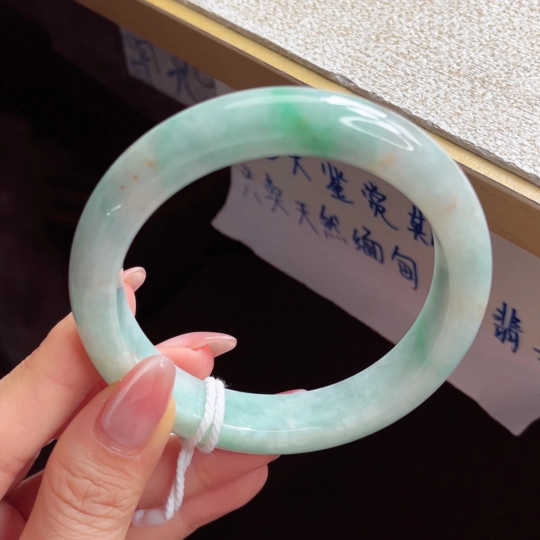 翡翠未镶嵌手镯手镯