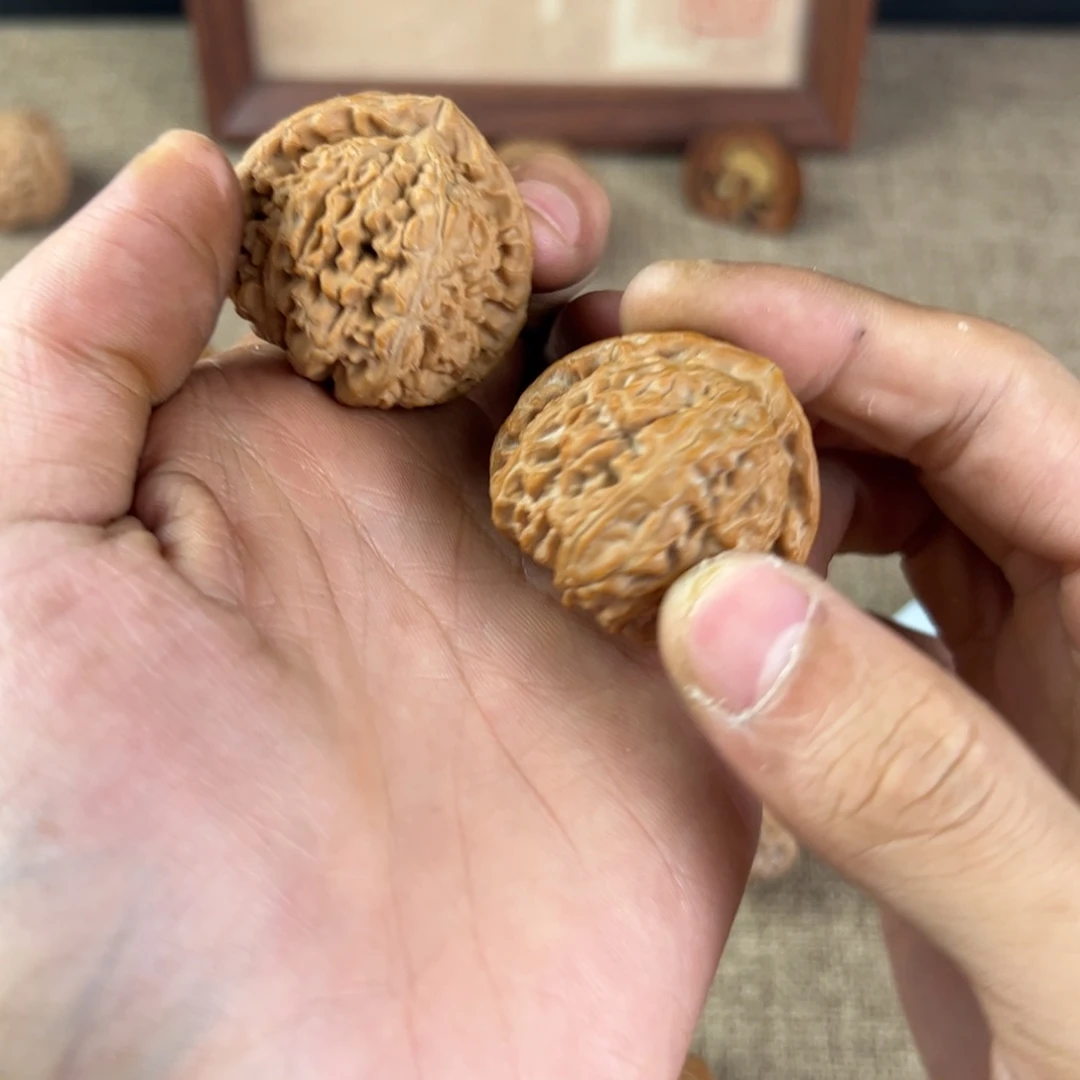 吊坠文玩核桃白狮子等腰