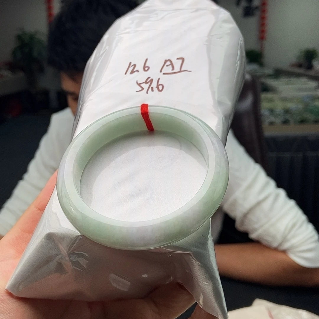 未镶嵌手镯翡翠拍一发一