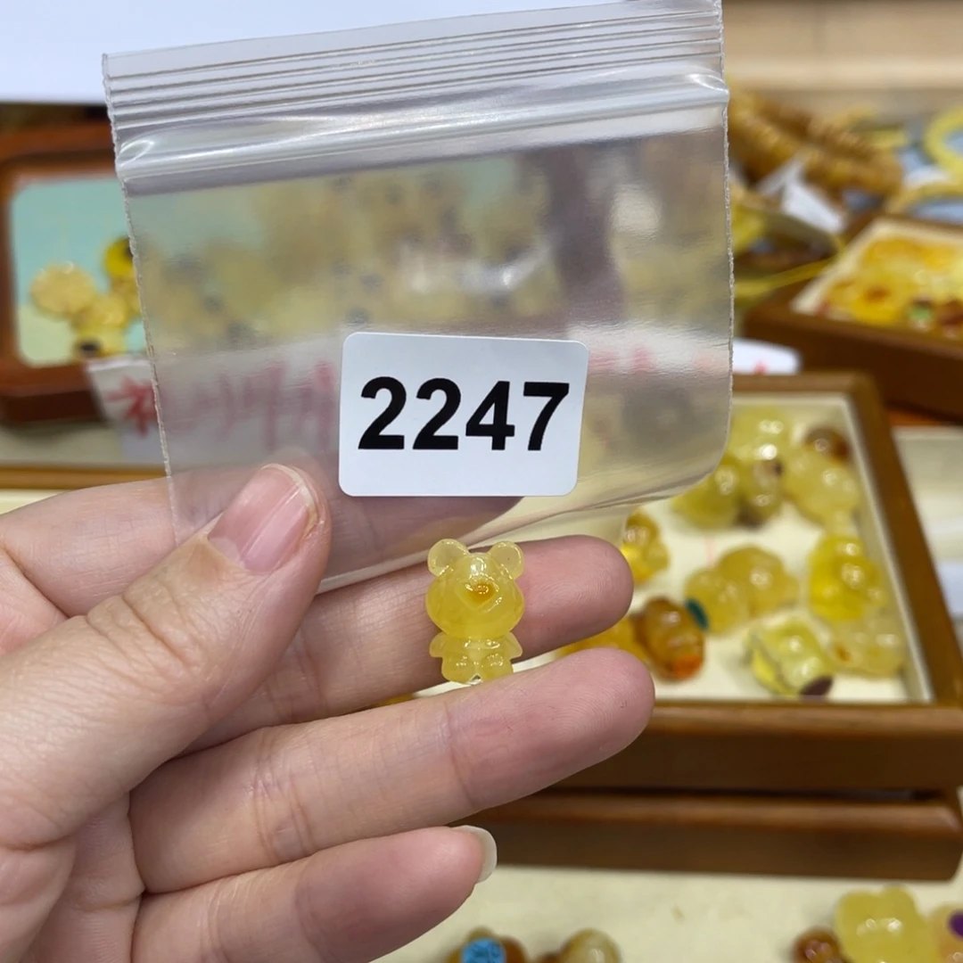 琥珀珠宝奇石未镶嵌