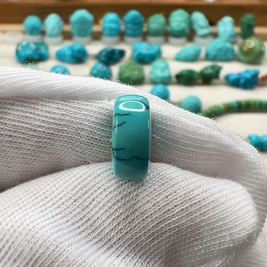 绿松石配饰未镶嵌