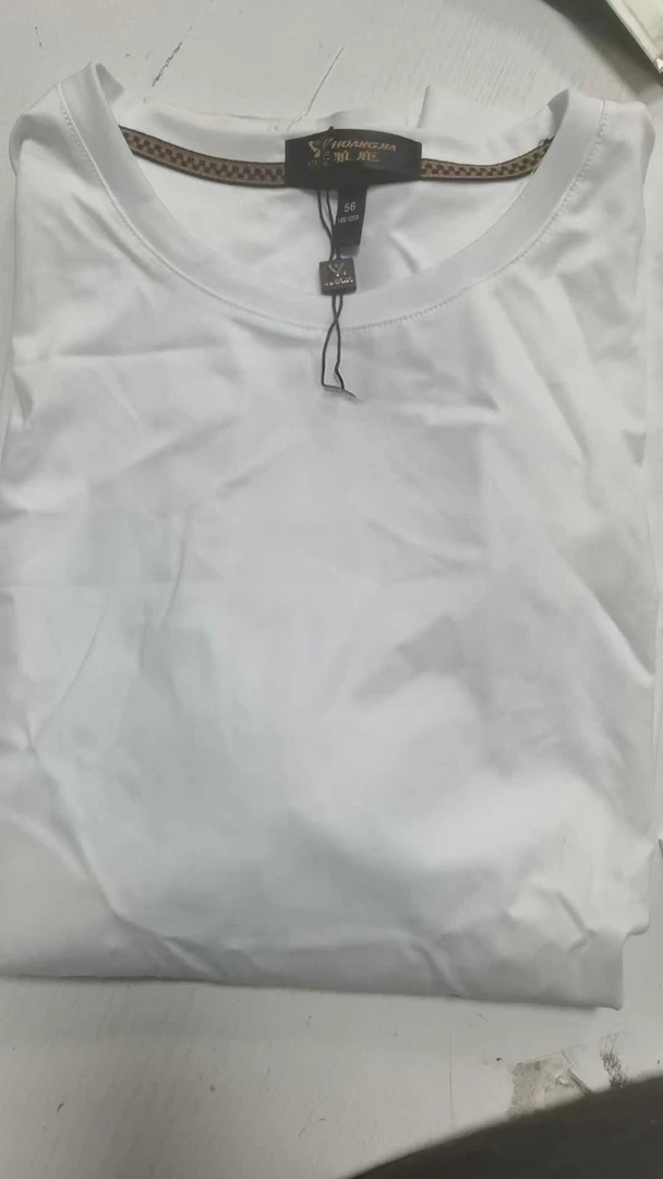 382号男白短袖200斤之内。