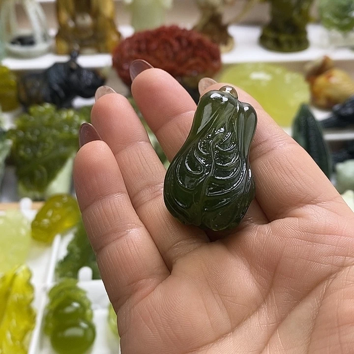 1***姐蛇纹石玉未镶嵌颈饰