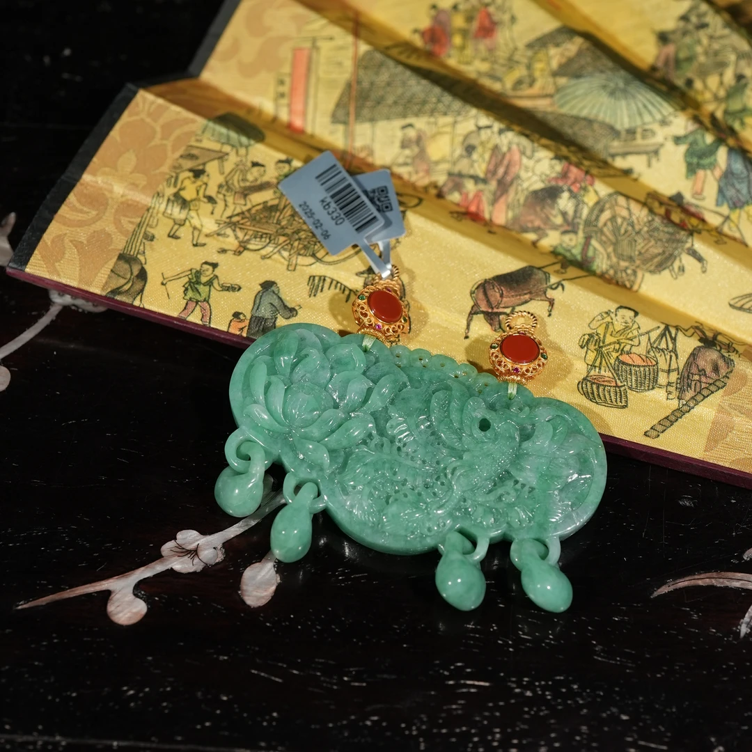 2.6香港王老板-翡翠吊坠kb330