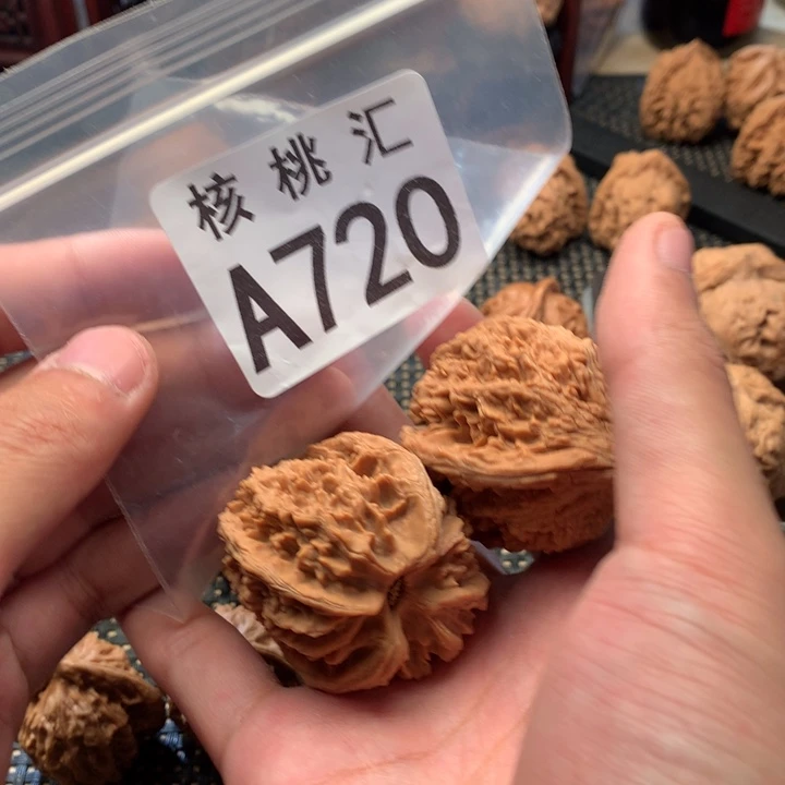 吊坠文玩核桃大沽石