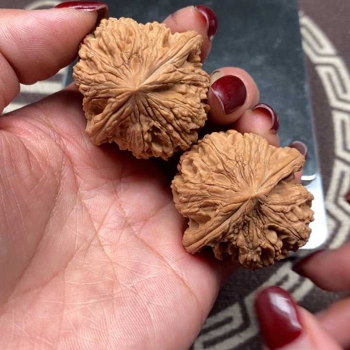 文玩核桃吊坠大沽石全