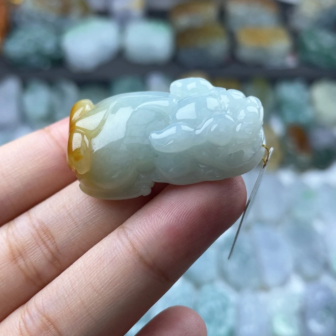 颈饰未镶嵌翡翠貔貅
