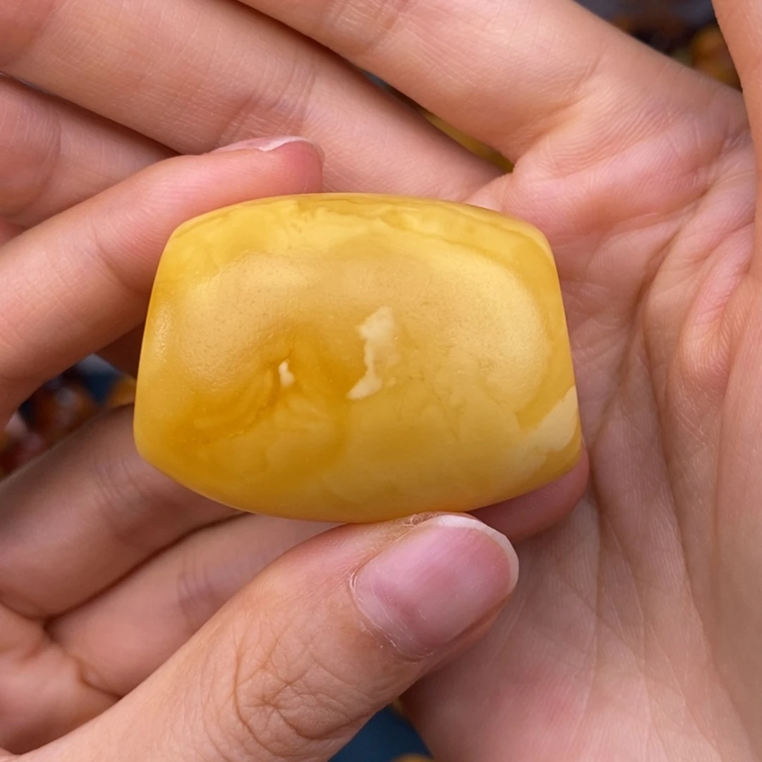 未镶嵌琥珀裸石蜜蜡M