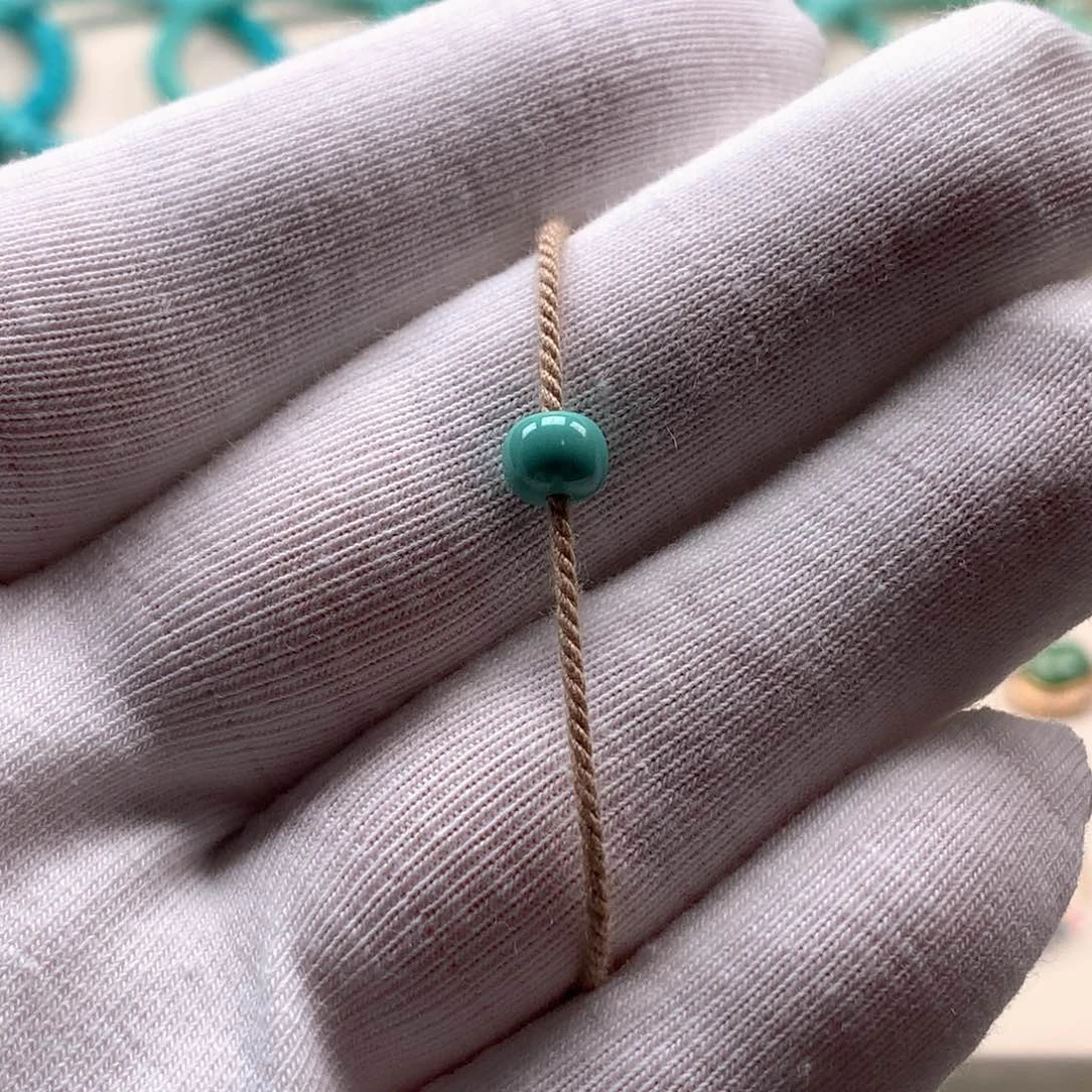 绿松石未镶嵌颈饰