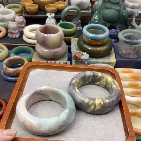 石英质玉未镶嵌手饰